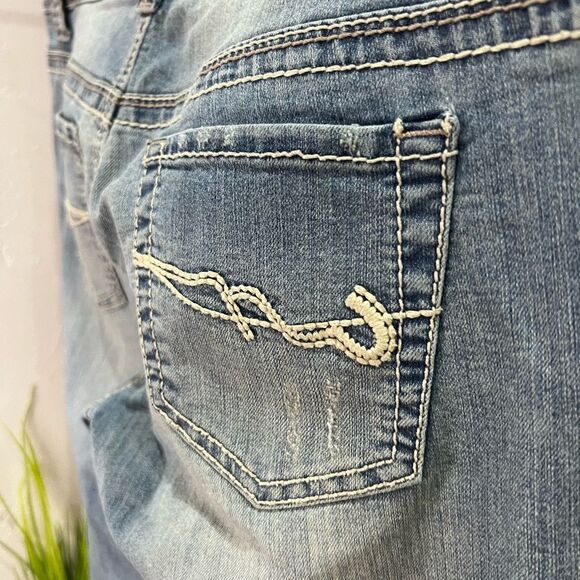 American Rag Boot Cut Jeans with Distressed Denim Size 9 - Picture 9 of 14